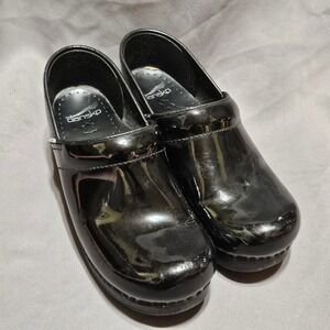 Dansko Professional Black Patent Leather Clogs Wide EU 39 Womens Slip On Shoes